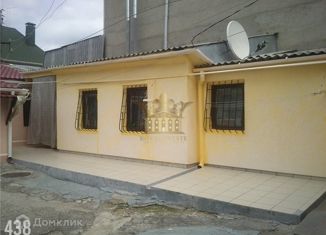 Продается 2-ком. квартира, 38 м2, Симферополь, улица Саковича, 4, Центральный район