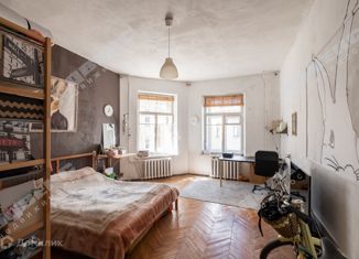 Продается 3-комнатная квартира, 106 м2, Санкт-Петербург, набережная реки Мойки, 30, метро Адмиралтейская