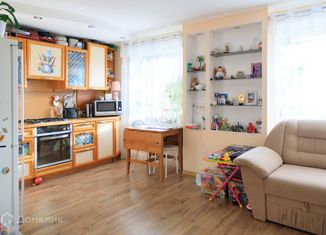 Продаю 2-ком. квартиру, 48 м2, Екатеринбург, улица Победы, 40к1, улица Победы