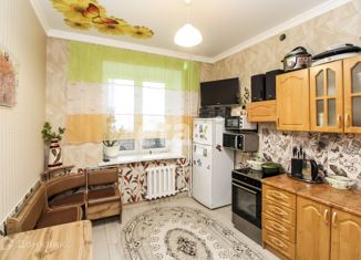 Продажа 1-комнатной квартиры, 38 м2, Тюмень, улица Избышева, 8