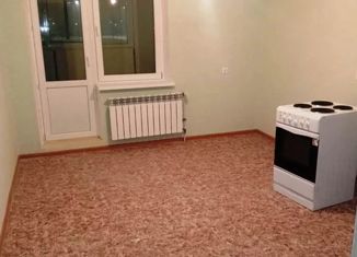 Сдам в аренду 3-ком. квартиру, 80 м2, Казань, Кировский район, улица Мустая Карима, 7/10