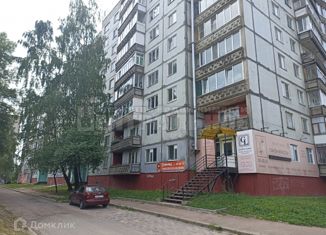 Продается 3-комнатная квартира, 62 м2, Смоленск, улица Петра Алексеева, 22/72