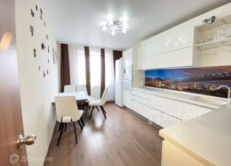Трехкомнатная квартира на продажу, 86 м2, Челябинская область, улица Косарева, 79