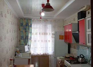 Продается 2-ком. квартира, 67 м2, Ейск, улица Карла Маркса, 46/1