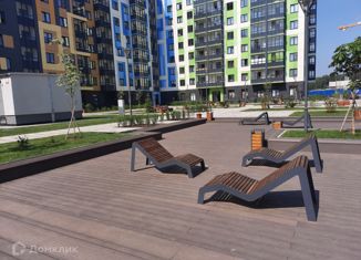 Продам 2-ком. квартиру, 55.3 м2, городской посёлок Янино-1, Оранжевая улица, 3к2