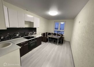 Продаю 1-ком. квартиру, 36 м2, Тюмень, улица Павла Никольского, 2, ЖК Акватория