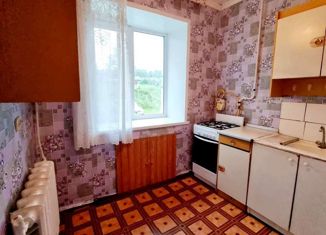 Продажа 3-ком. квартиры, 53 м2, Советская Гавань, улица Флёрова, 2