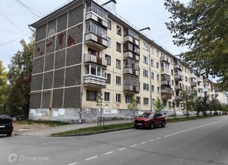 Продается 3-комнатная квартира, 62.5 м2, Сыктывкар, улица Куратова, 17, Центральный район