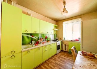 Продается 4-комнатная квартира, 76.7 м2, Тульская область, Староникитская улица, 105
