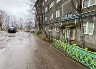 Продается комната, 15.8 м2, Мурманск, улица Академика Книповича, 42, Октябрьский округ