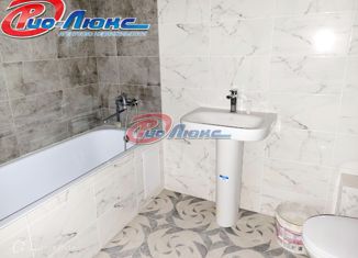 Продам 1-ком. квартиру, 49 м2, Челябинск, проспект Героя России Е.Н. Родионова, 6, ЖК Ньютон