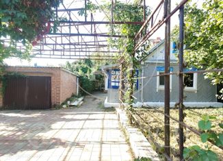 Продам дом, 38 м2, поселок городского типа Ильский, Центральная площадь