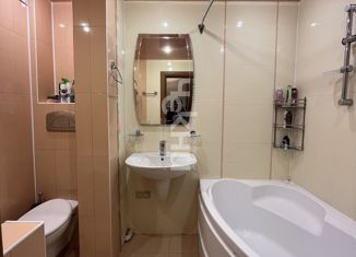 Продам 3-ком. квартиру, 67.7 м2, Нижний Новгород, Эльтонская улица, 38, Эльтонская улица