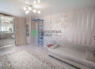 Продам 2-ком. квартиру, 46 м2, село Дмитриевка, Трактовая улица, 28