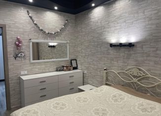 3-комнатная квартира на продажу, 75.5 м2, поселок городского типа Молочный, Северная улица, 3