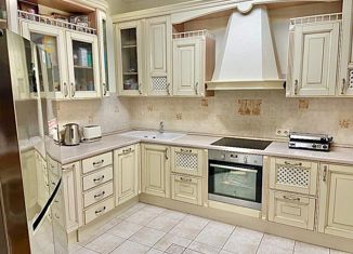 Продаю четырехкомнатную квартиру, 150 м2, Москва, улица Куусинена, 21А, улица Куусинена