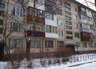 Двухкомнатная квартира на продажу, 44 м2, Санкт-Петербург, улица Димитрова, 12к3, метро Проспект Славы