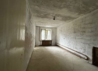 Продам двухкомнатную квартиру, 49.2 м2, посёлок городского типа Медведево, улица Терешковой, 16