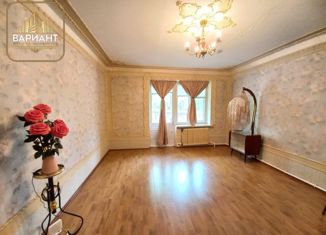 Продается 4-комнатная квартира, 130.4 м2, Саратовская область, Озёрный переулок, 3
