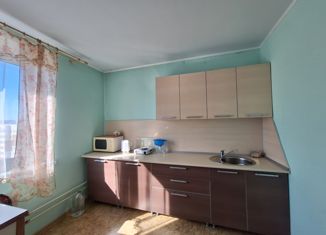 Продам 1-комнатную квартиру, 42 м2, Челябинская область, проспект Макеева, 79