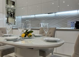 Продажа двухкомнатной квартиры, 70 м2, Краснодар, улица имени Жлобы, 145, ЖК Севастопольский