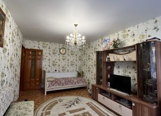 Двухкомнатная квартира на продажу, 52.8 м2, посёлок городского типа Медведево, улица Медведево, 52