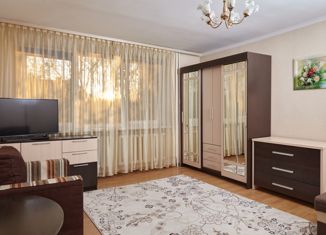 Продается однокомнатная квартира, 34 м2, Калининградская область, улица Полковника Сафронова, 3