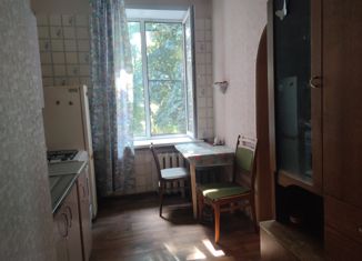 Продается 3-комнатная квартира, 52.7 м2, Курск, улица Димитрова, 119