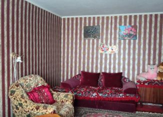 Продаю трехкомнатную квартиру, 64 м2, поселок городского типа Заозерное, Солнечная улица, 1