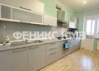 Продам трехкомнатную квартиру, 89 м2, Пятигорск, площадь Ленина