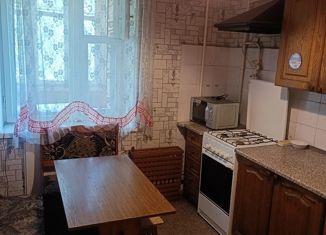 Продаю 2-ком. квартиру, 47 м2, Кстово, проспект Капитана Рачкова, 15