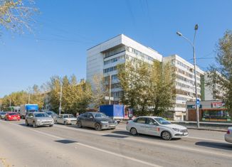 Продажа 4-ком. квартиры, 82 м2, Екатеринбург, Восточная улица, 23, Октябрьский район