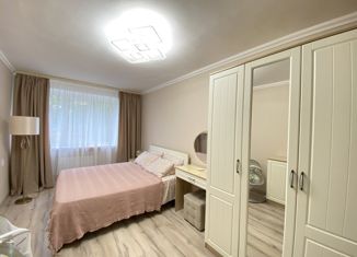 2-комнатная квартира на продажу, 56 м2, Крымск, Комсомольская улица, 16