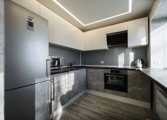 Продам 3-комнатную квартиру, 49.3 м2, Елизово, улица Виталия Кручины, 27