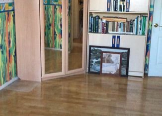 Продается трехкомнатная квартира, 77 м2, посёлок городского типа имени Морозова, Первомайская улица, 20
