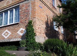 Продается 2-комнатная квартира, 41.2 м2, Новошахтинск, улица Погодина, 25А