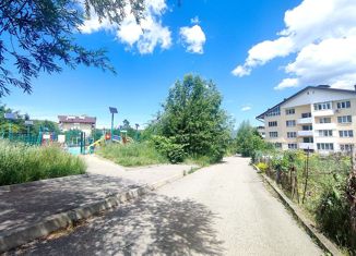 Продается двухкомнатная квартира, 69.5 м2, посёлок Зеленогорский, Центральная улица, 57