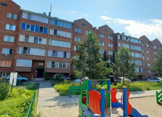 Продается трехкомнатная квартира, 88.6 м2, Калачинск, улица Гагарина, 5