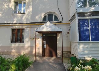 Продается 2-ком. квартира, 52 м2, Бугульма, улица Мусы Джалиля, 33