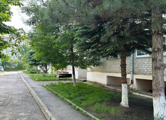 Четырехкомнатная квартира на продажу, 92.7 м2, Ставропольский край, улица Губина, 7