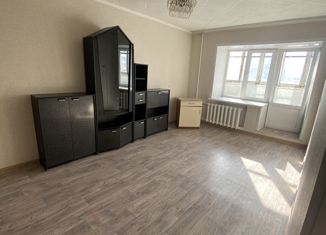 Однокомнатная квартира на продажу, 33 м2, Новоалтайск, 8-й микрорайон, 14