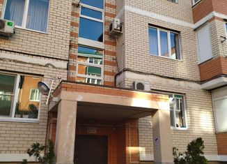 Продам трехкомнатную квартиру, 76 м2, Краснодар, улица 1 Мая, 338, улица 1 Мая