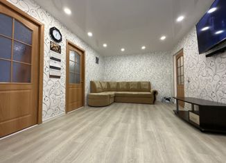 Продам 4-комнатную квартиру, 63.5 м2, Находка, улица Малиновского, 20