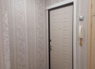 Продается 2-комнатная квартира, 38.5 м2, Москва, Беловежская улица, 47, станция Немчиновка