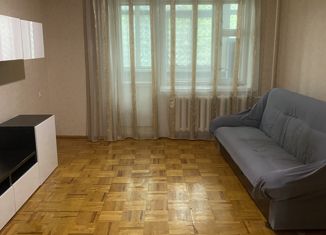 Продам трехкомнатную квартиру, 70 м2, Омск, улица 20 лет РККА, 13к3