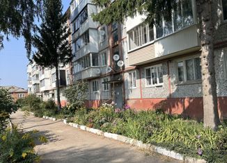 Продается трехкомнатная квартира, 58 м2, Донской, Строительная улица, 21