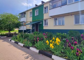 Двухкомнатная квартира на продажу, 40 м2, посёлок городского типа Ивня, улица Калинина, 5