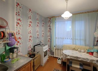 Продажа 2-комнатной квартиры, 47.6 м2, поселок городского типа Сафоново, улица Панина, 10