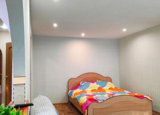Продается 1-комнатная квартира, 42 м2, Серов, улица Рабочей Молодёжи, 7