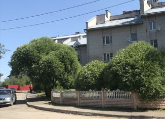 Сдача в аренду 4-ком. квартиры, 78 м2, Псков, улица Яна Райниса, 54А